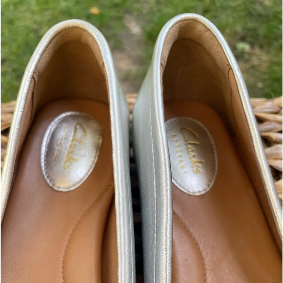 NEW Clarks Doraville Silver Leather Slip on Penny Loafer Driving Moccasin Shoes - Picture 5 of 10